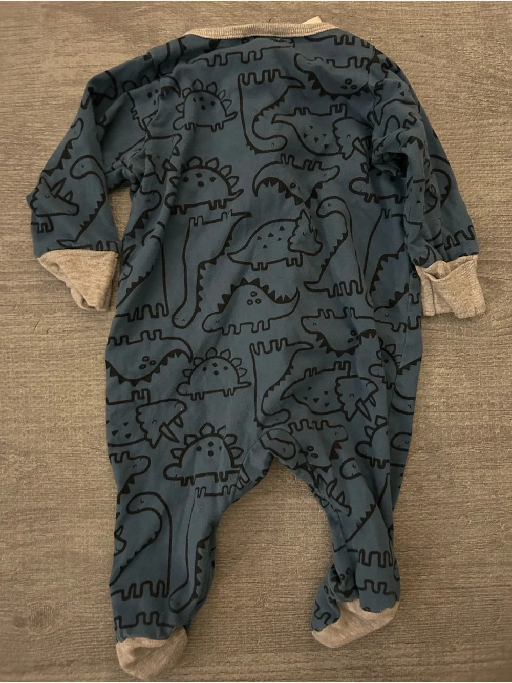 Set of 2 New born Gerber One-Piece  Sleepers Sets.